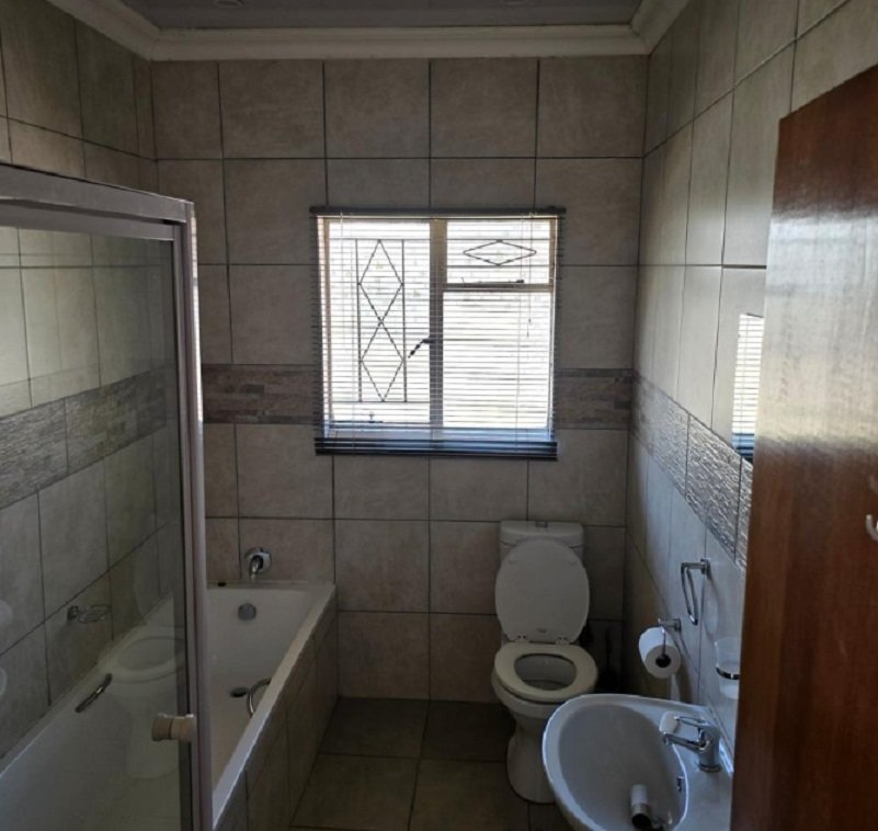 3 Bedroom Property for Sale in Flamwood North West